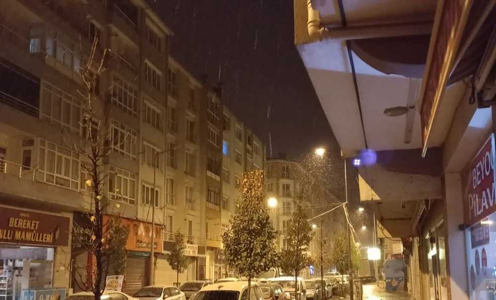 Çorlu'ya İlk Kar Yağdı