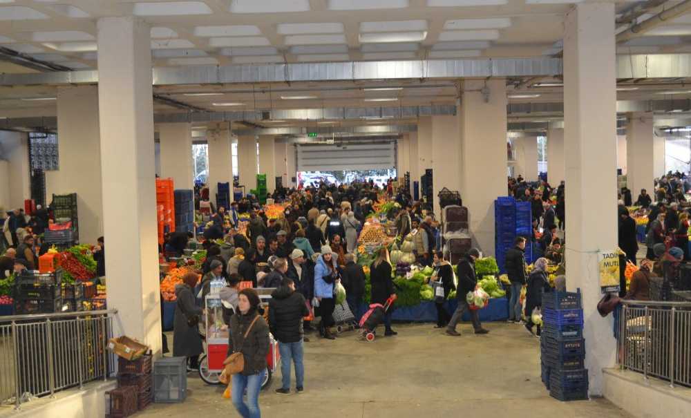 Atakent Pazar Yeri'nde Yoğunluk!
