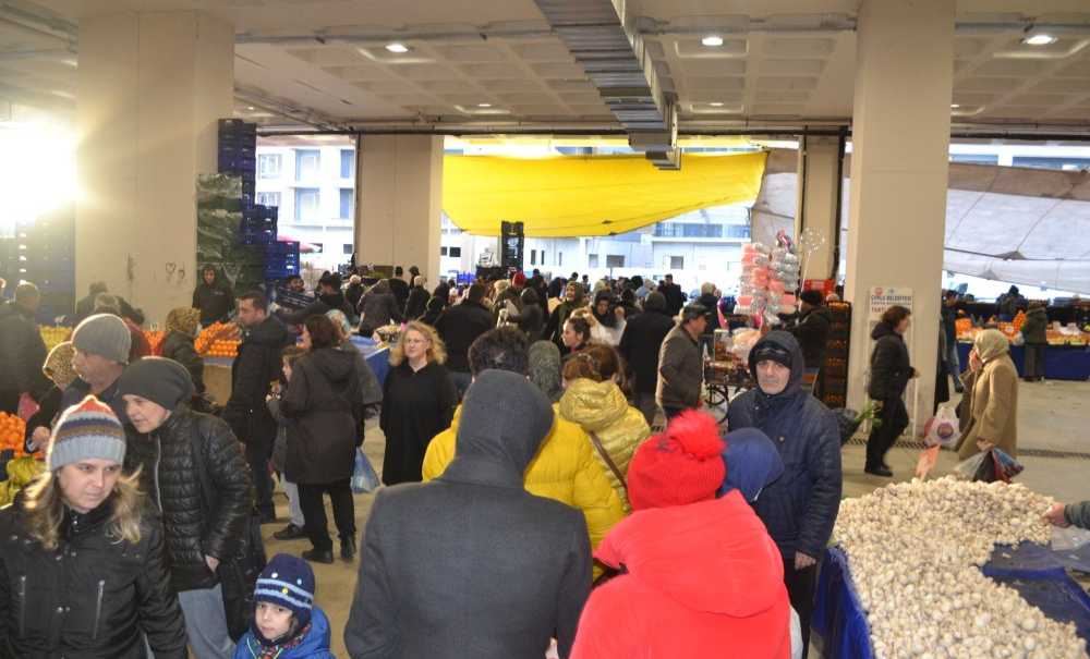 Atakent Pazar Yeri'nde Yoğunluk!