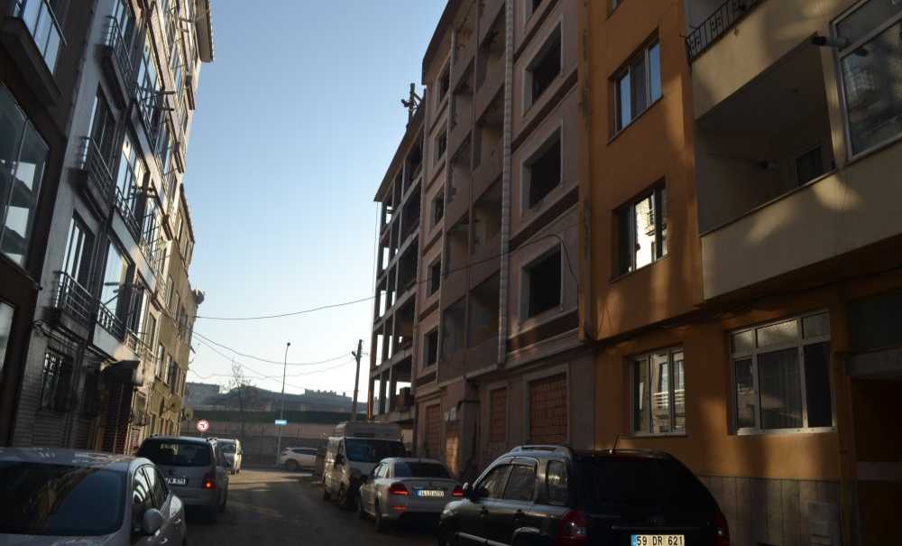 Depremzedeler 3 Yıldır Mağduriyet Yaşıyor!