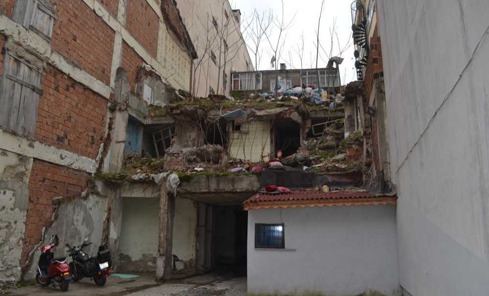 Hayalet Bina Korku Saçıyor!