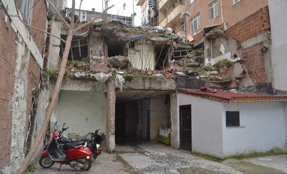 Hayalet Bina Korku Saçıyor!