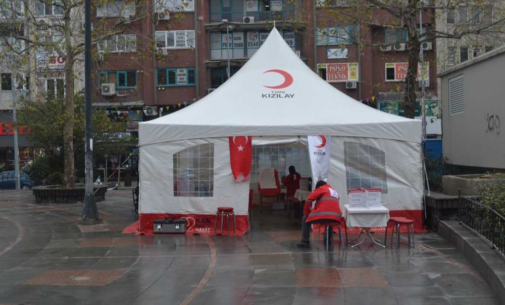 Kızılay Yılın Son Gününde Bile Çalışıyor