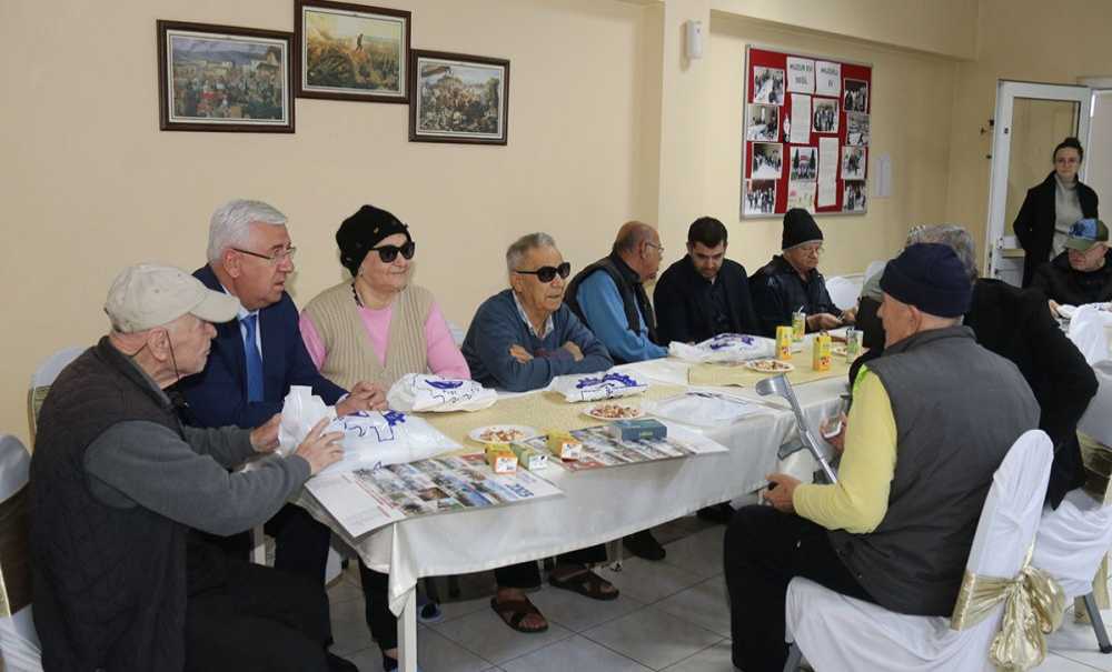 Başkan Yüksel, Huzur Evi Sakinlerini Unutmadı