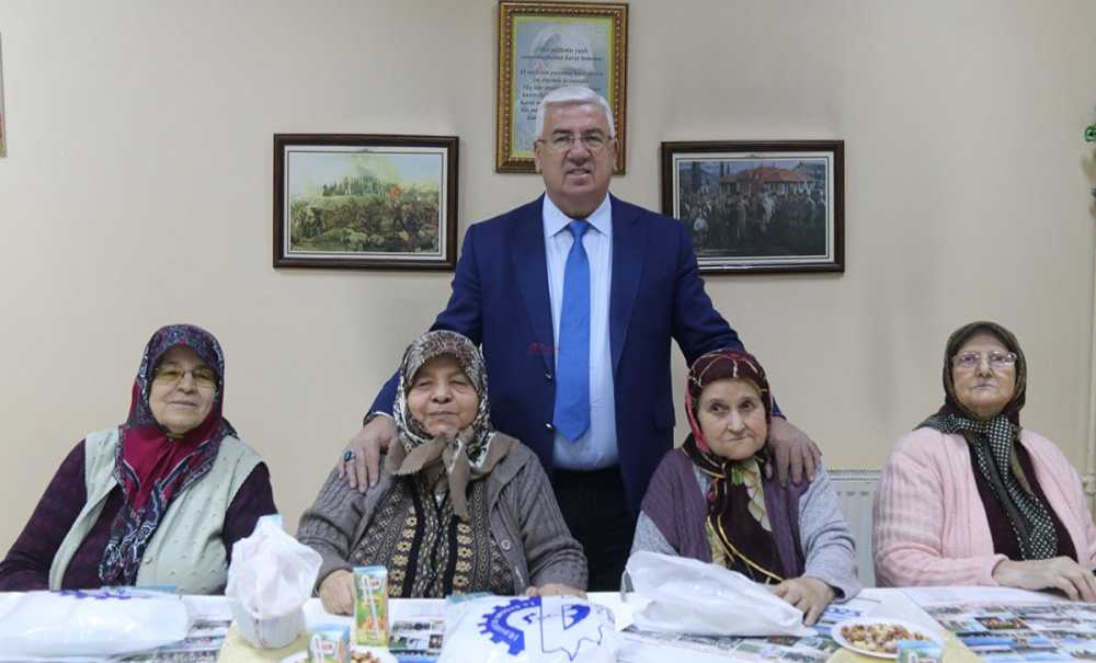 Başkan Yüksel, Huzur Evi Sakinlerini Unutmadı