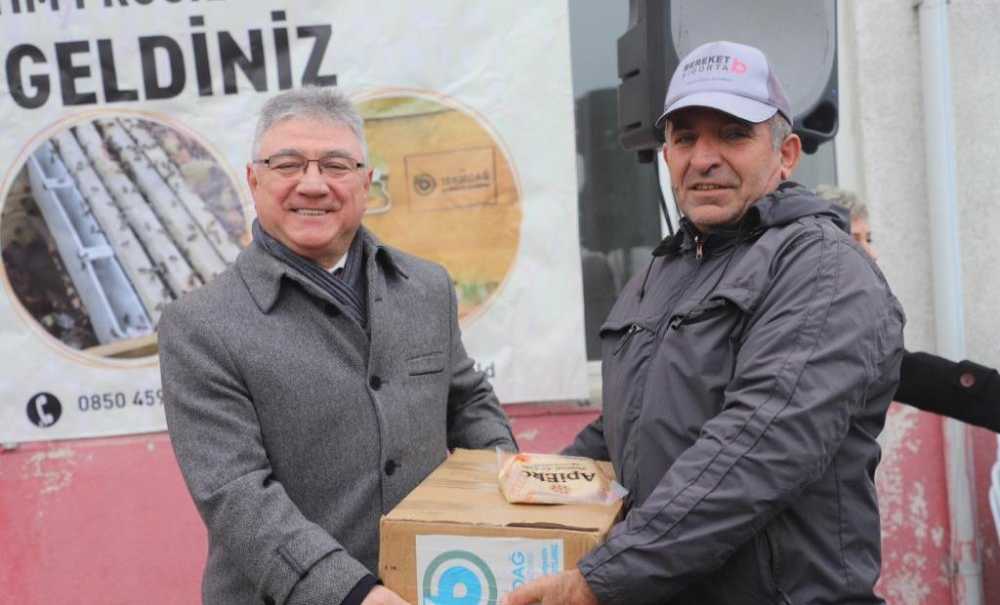 Büyükşehir Belediyesi'nin Arı Yetiştiricilerine Desteği Sürüyor