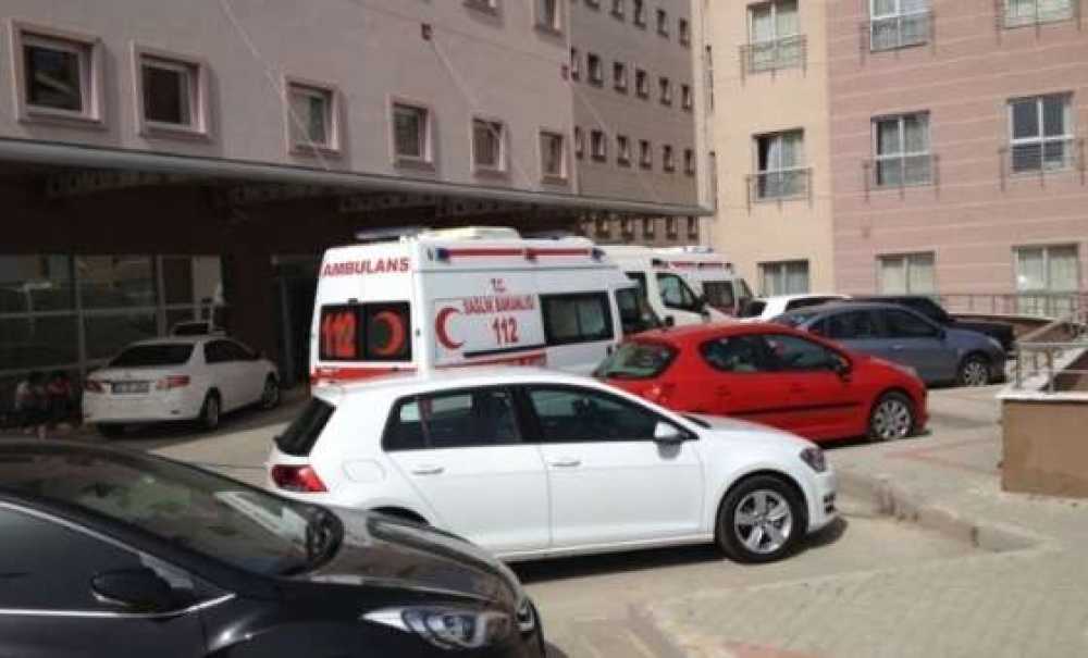 Balkondan Düşen Küçük Kız Yaralandı