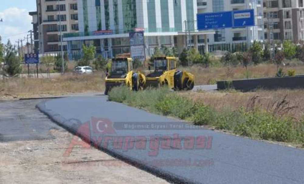 Asfaltlamalar Devam Ediyor
