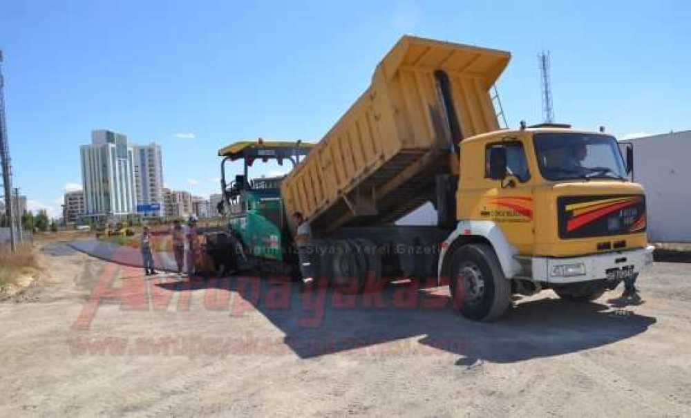 Asfaltlamalar Devam Ediyor