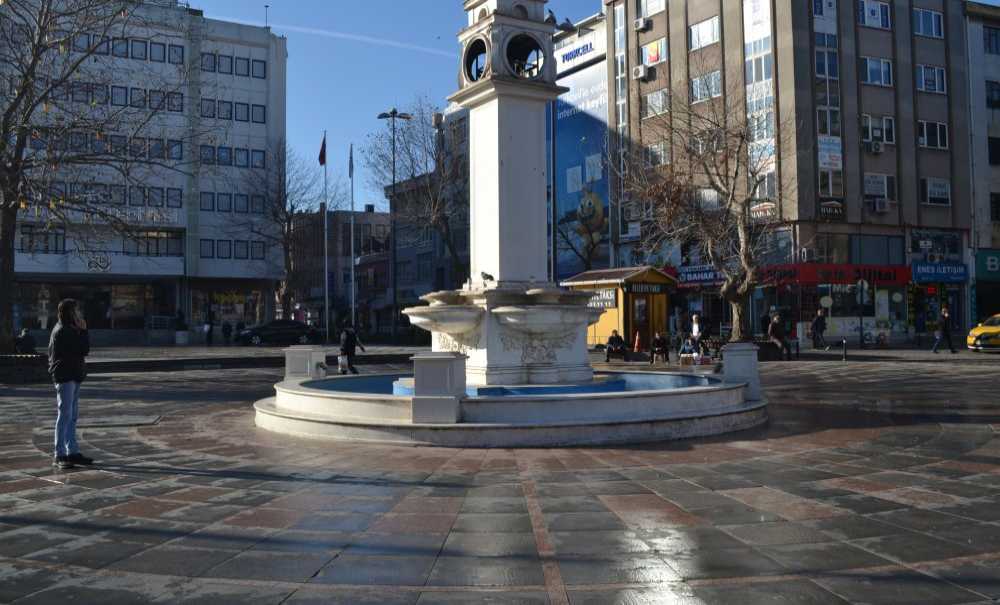 Saatli Havuz Bakıma Alındı