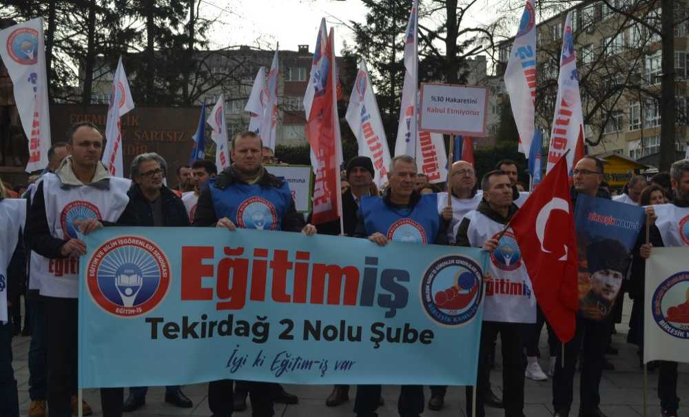 Öğretmenler İş Bıraktı