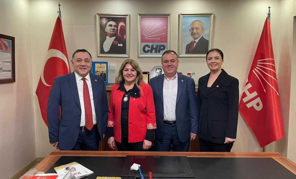 3 İsim İlçe Başkanı Akar'ı Ziyaret Etti