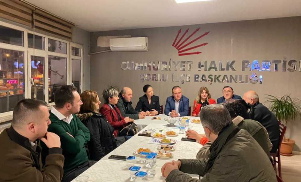 3 İsim İlçe Başkanı Akar'ı Ziyaret Etti