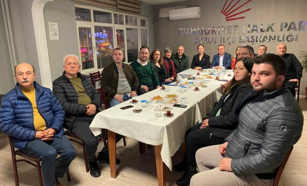 3 İsim İlçe Başkanı Akar'ı Ziyaret Etti