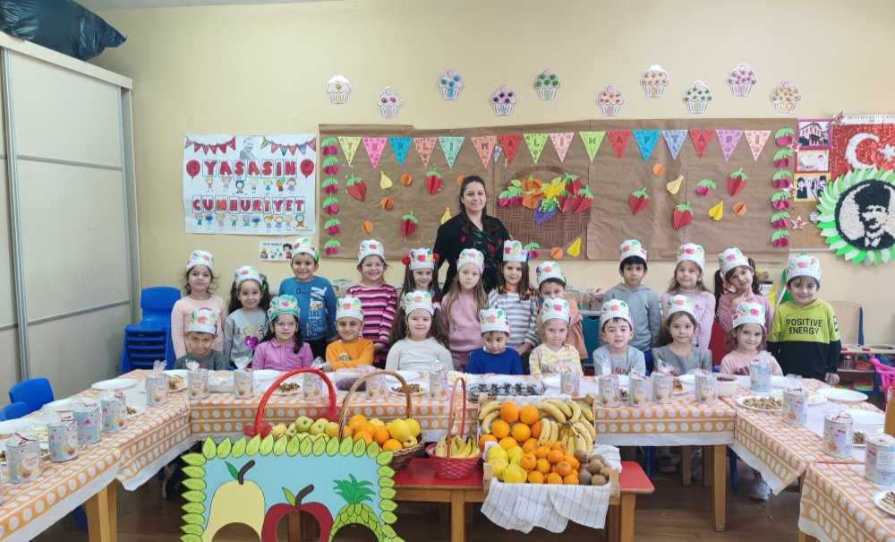 Minik Öğrencilerin Karne Heyecanı Yüzlerine Yansıdı