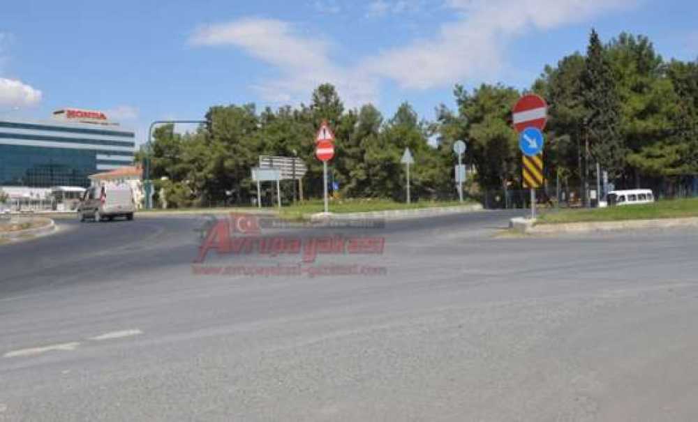 Sürücüler Kavşakta Tehlike Saçıyor