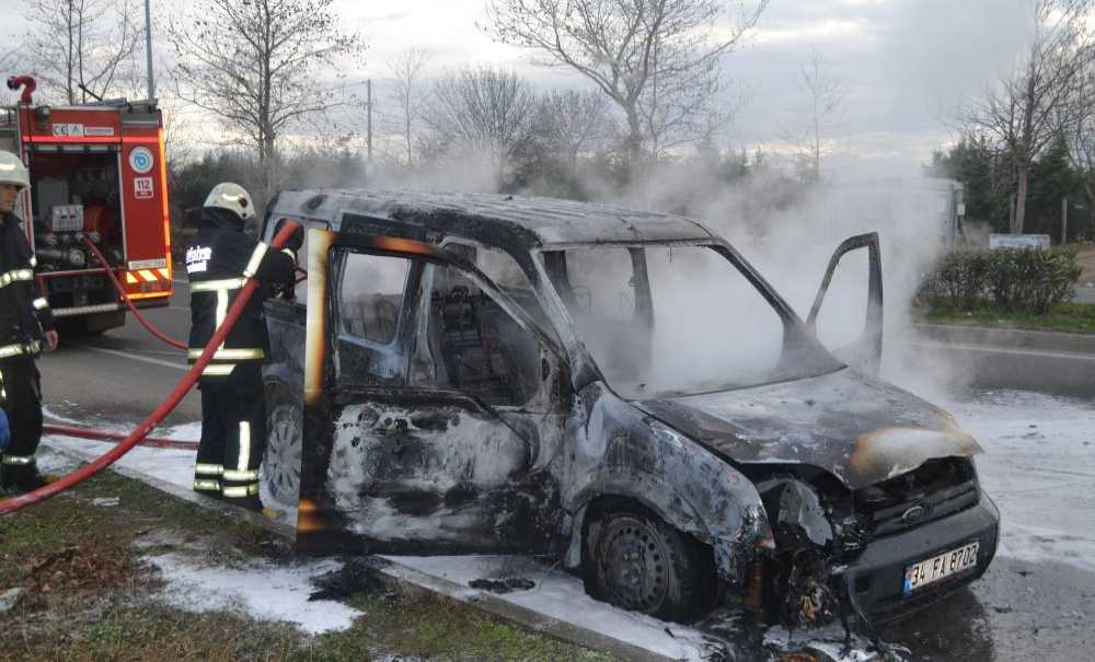 Alev Alev Yanan Araç Küle Döndü!