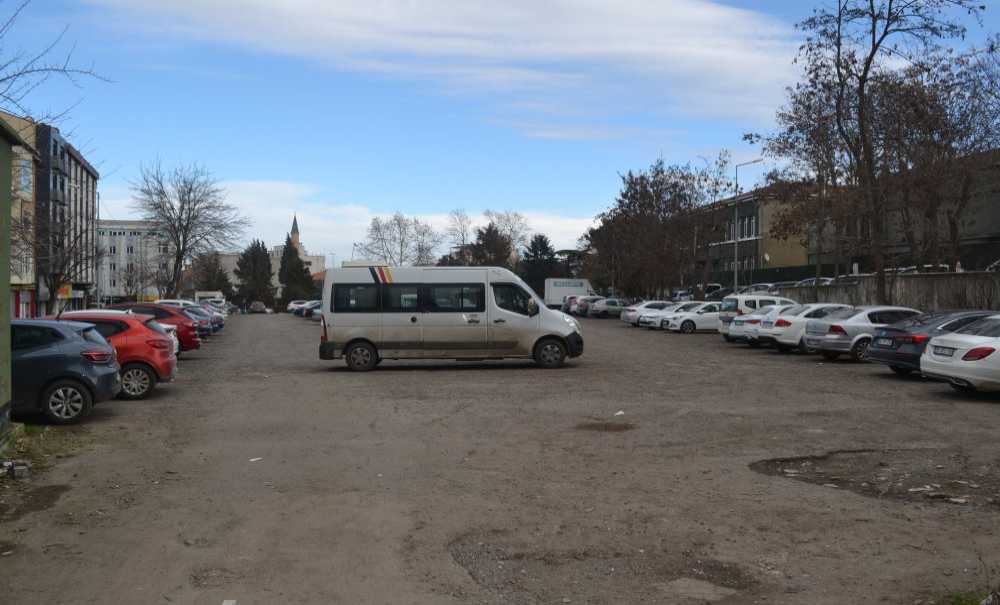 Otoparkta Ateş Yakılmasına Tepki