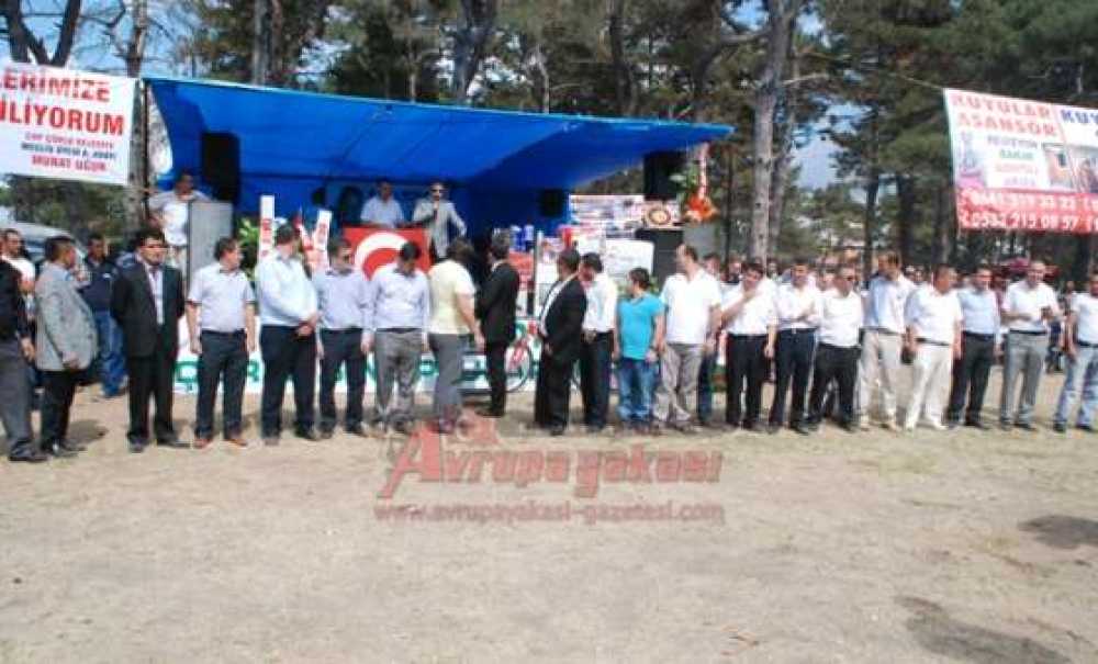 Çorlu Sinoplular Derneği`nden Piknik Ve Güreş Şöleni