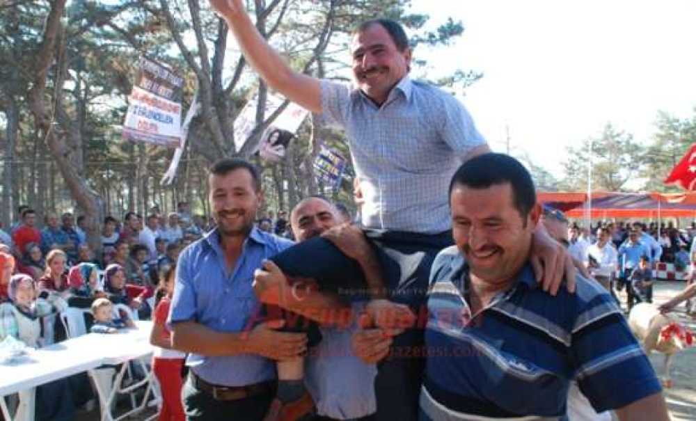 Çorlu Sinoplular Derneği`nden Piknik Ve Güreş Şöleni