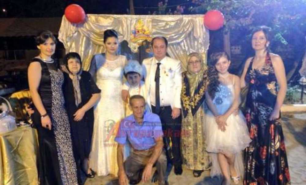 Çakır Ailesi`nin Mutlu Günü