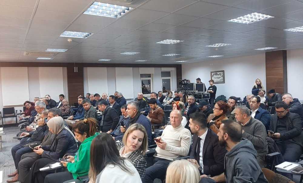 Stk'lar Deprem Bölgesi İçin Yardım Topladı