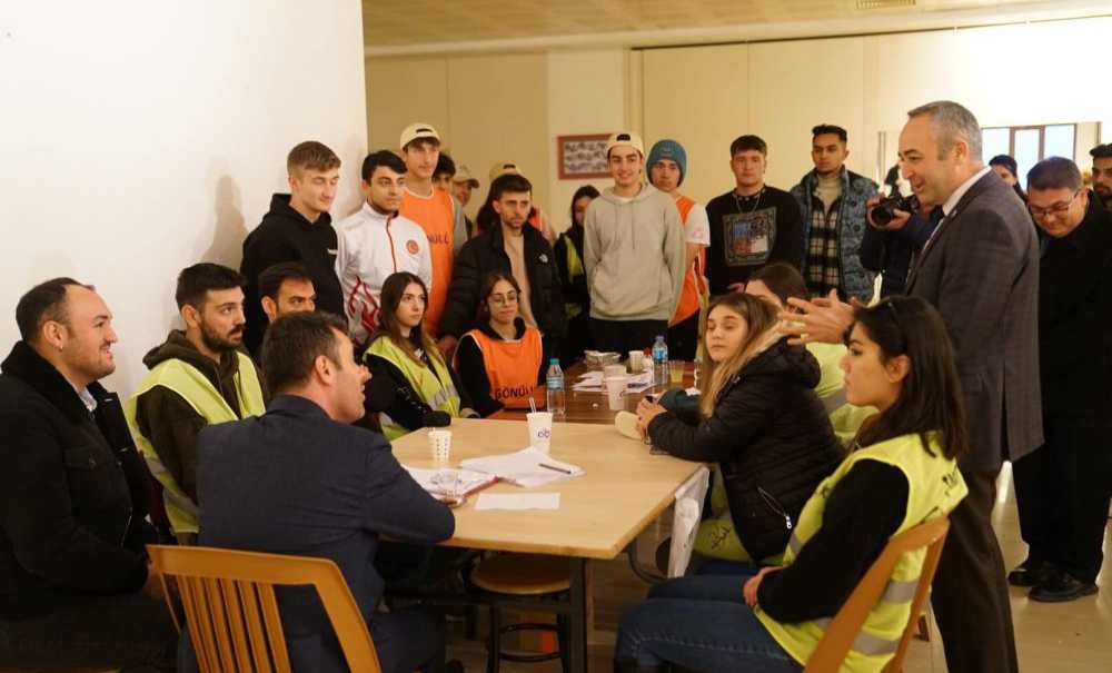 Başkan Sarıkurt Yardıma Koşan Kahramanlarla Buluştu