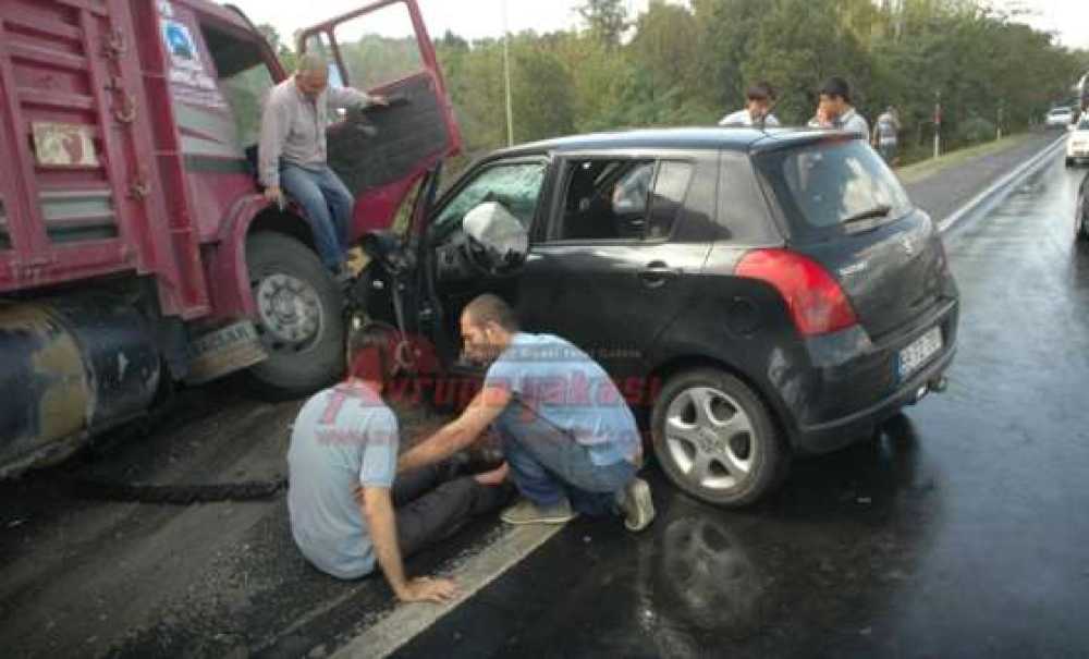 Yağmur Kaza Getirdi
