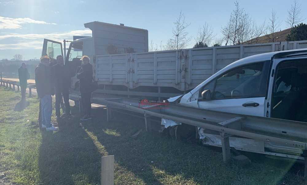 Alkollü Kamyon Şoförü Araçla Çarpıştı