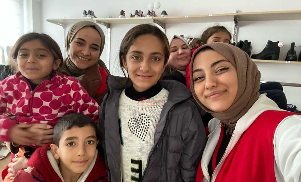 Kızılay Depremzede Çocukların Yüzünü Güldürdü