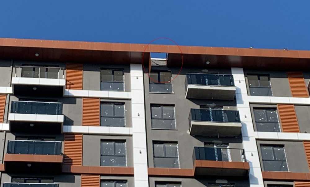 Çatıdan Düşen Kişi Hayatını Kaybetti