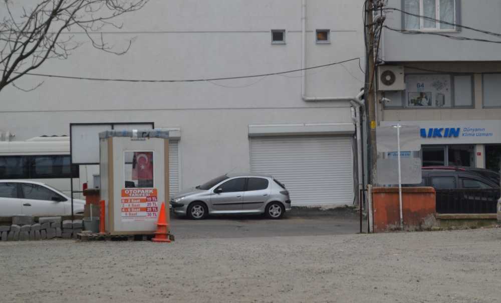 Okul Arazisi 3 Yıldır Otopark Olarak Kullanılıyor