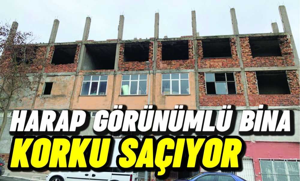 Harap Görünümlü Bina Korku Saçıyor