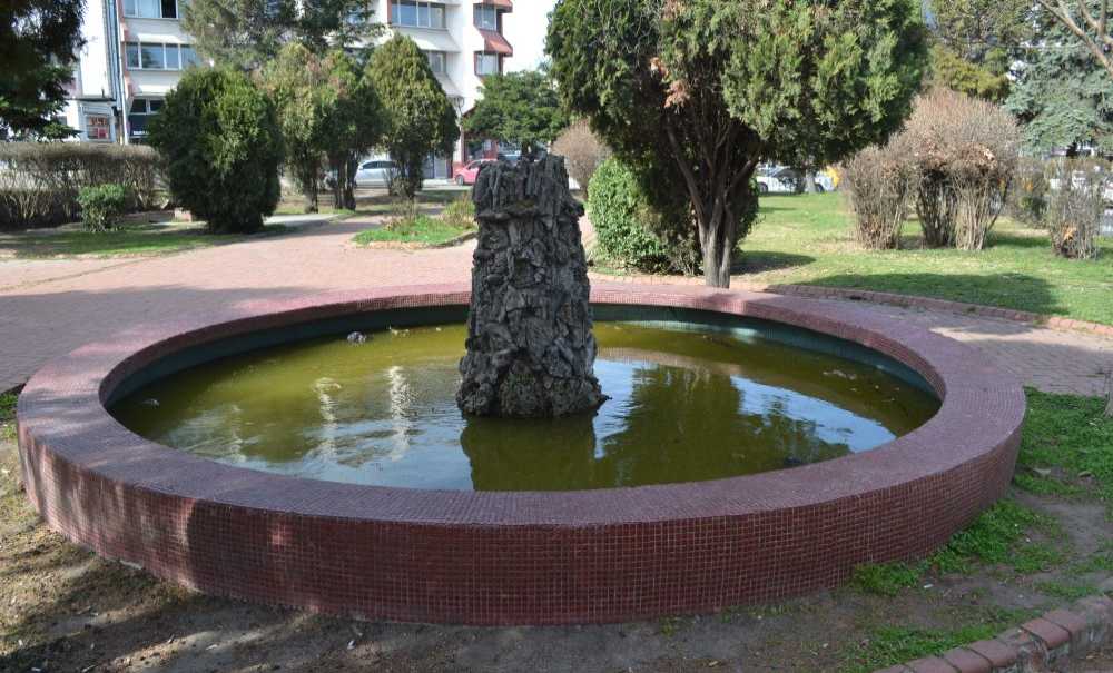 Parklardaki Pislik Gözlerden Kaçmıyor