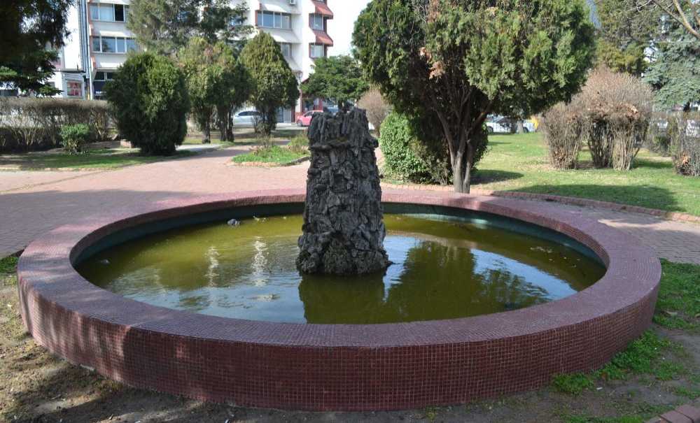 Parklardaki Pislik Gözlerden Kaçmıyor