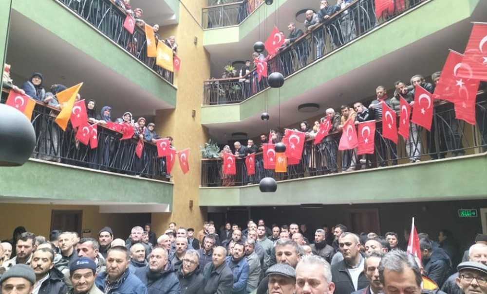 Aday Adaylığı Açıklaması Mitinge Döndü