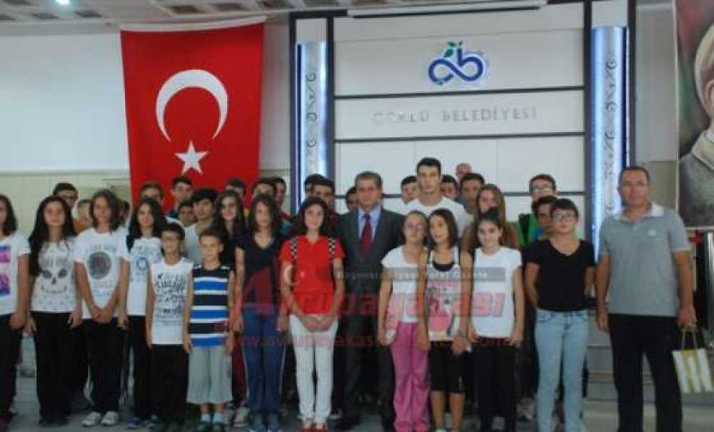 Çorlu Belediyesinden Altın Yağmuru