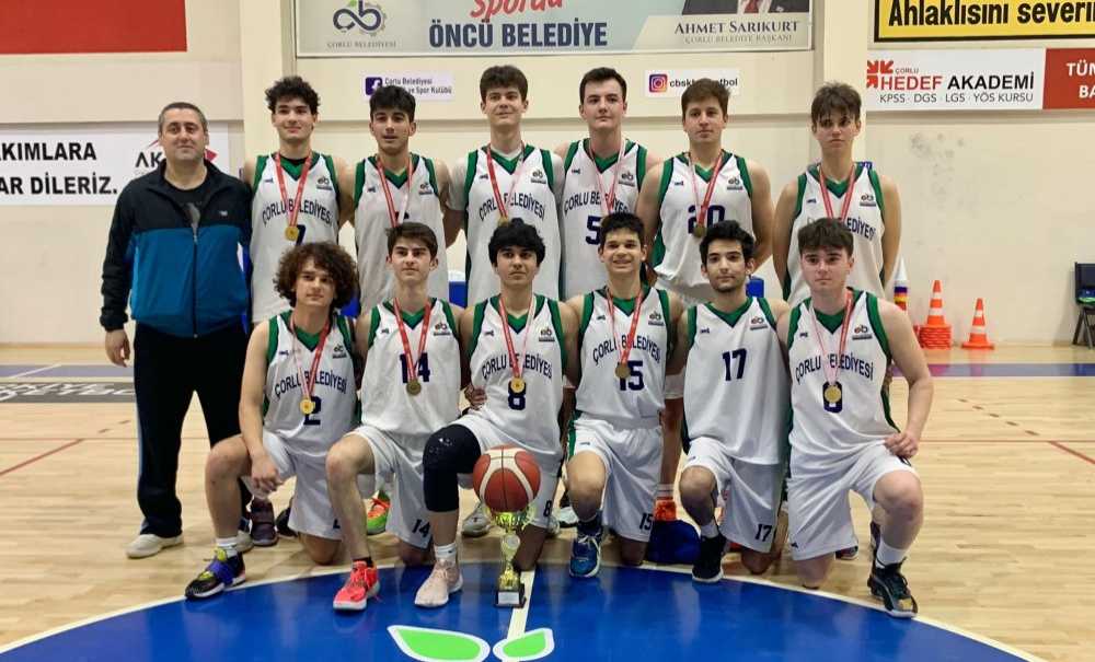 Namağlup Şampiyon Oldular