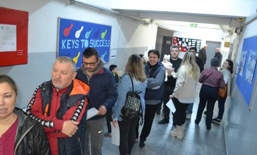 Soydaşlarımız Birkez Daha Sandık Başına Gitti