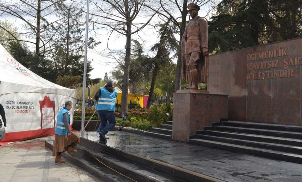 “Otizmli Bireylerin Farkında Değil, Yanında Olun”