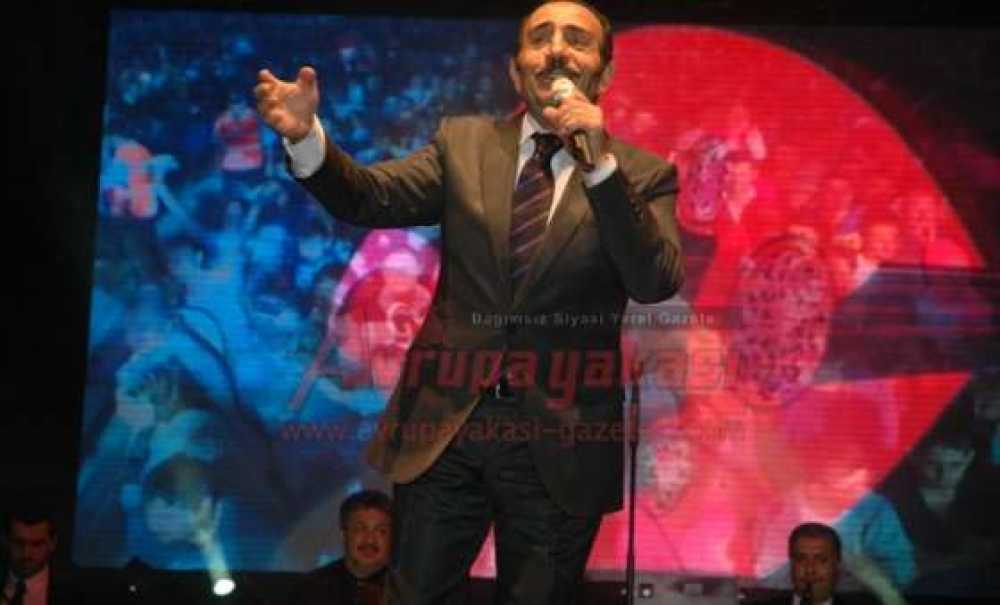 Mustafa Keser Söyledi, Çorlu Eşlik Etti