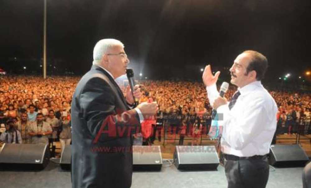 Mustafa Keser Söyledi, Çorlu Eşlik Etti