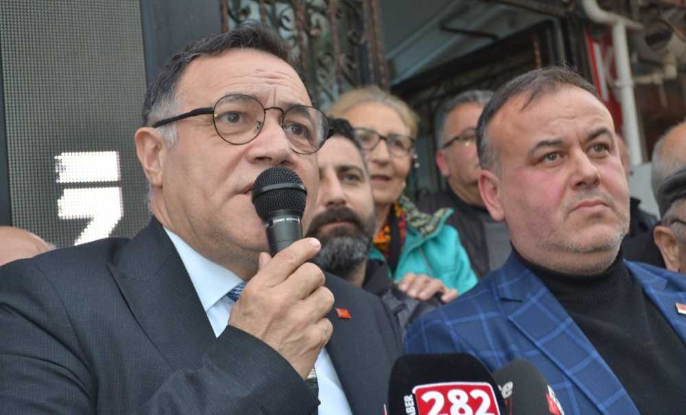 Chp'de İstifa Depremi