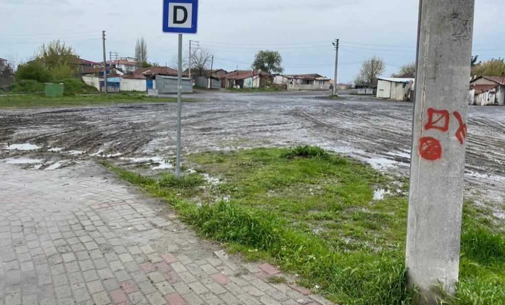 Kabinsiz Duraklar Vatandaşın Tepkisini Çekiyor