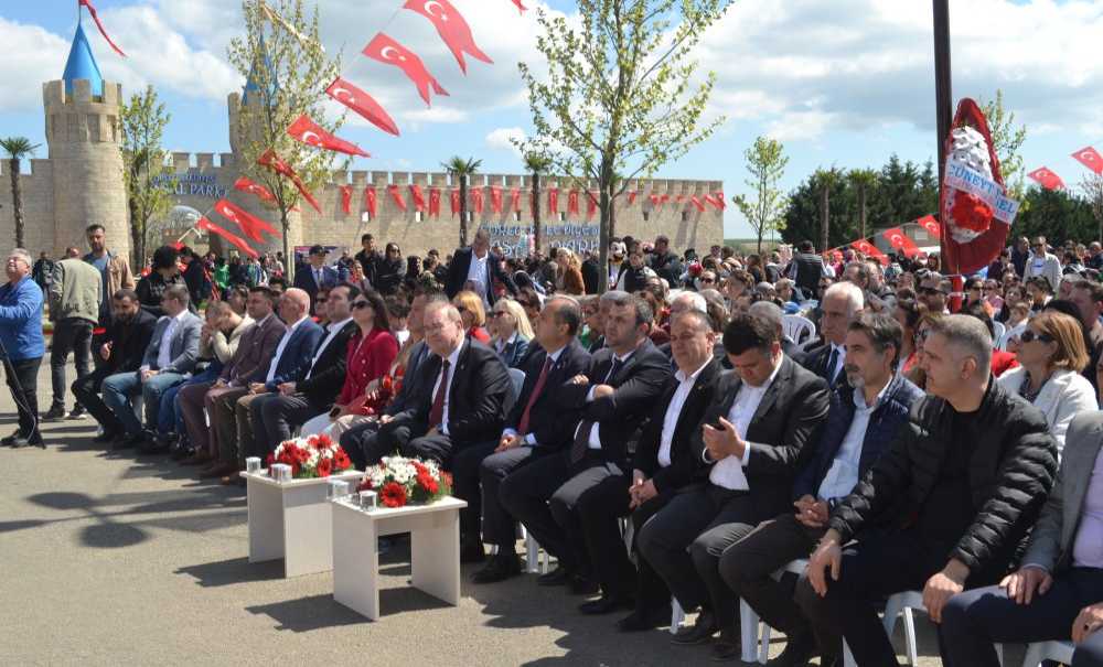 Çorlu Belediyesi Ters Evin Açılışını Yaptı