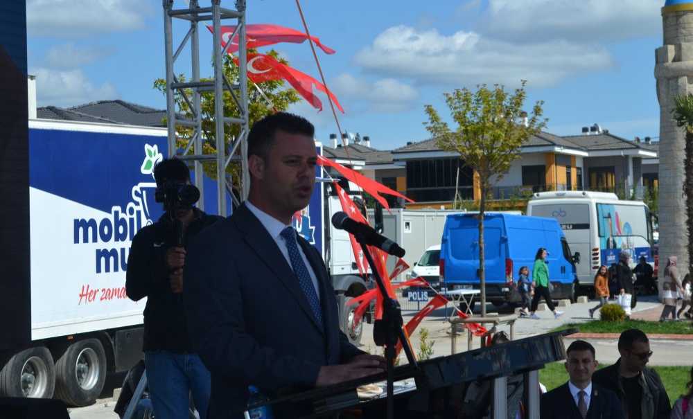 Çorlu Belediyesi Ters Evin Açılışını Yaptı