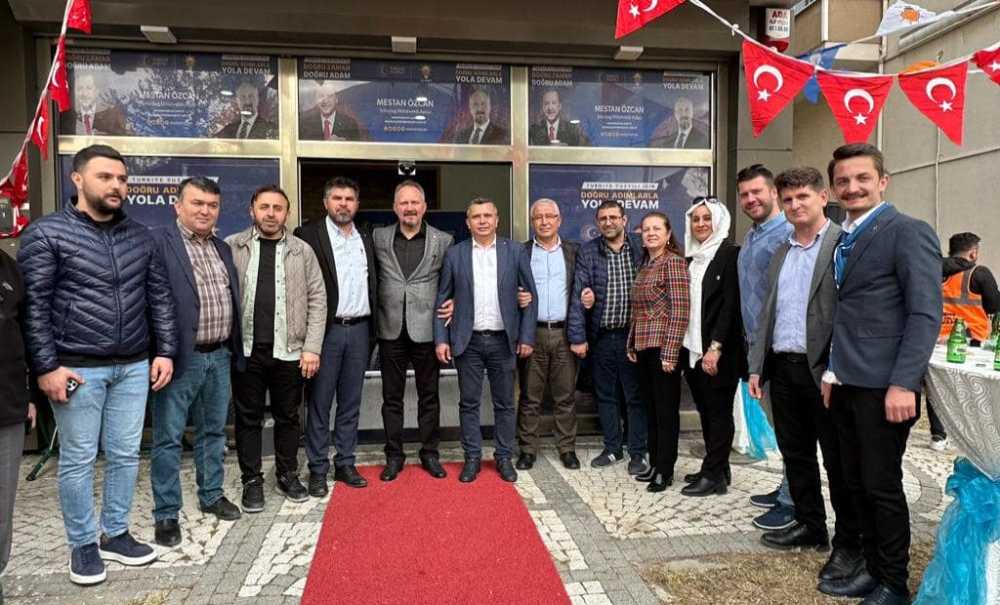 “Kaçli Masa Olduklari Belli̇ Deği̇l”