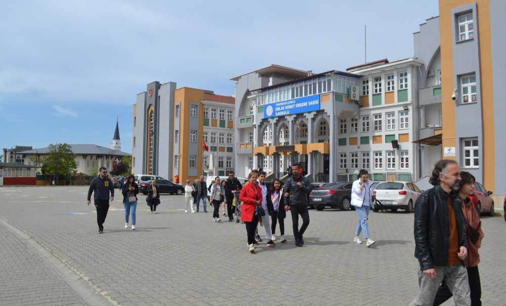 Erdoğan Seçimi Önde Tamamladı