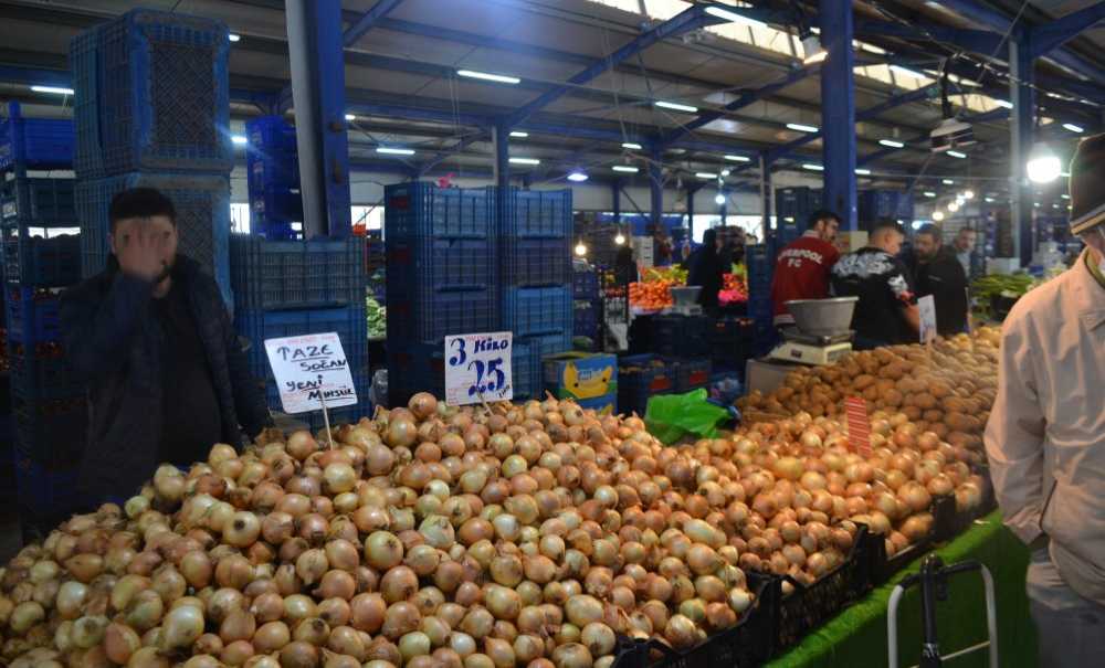 Soğan 10 Liranın Altına Düştü