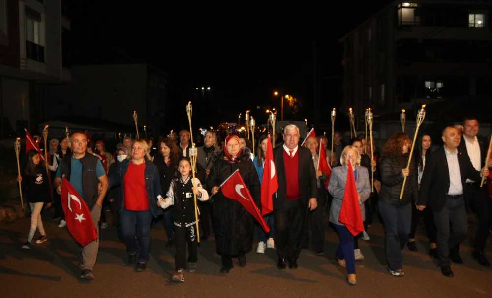 Bayram Coşkusu Ergene'de Fener Alayı İle Taçlandırıldı